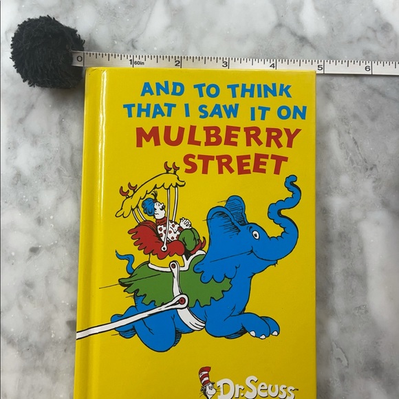 And to think that I saw it on mulberry street Dr. Seuss UK edition 2010 - Picture 5 of 7